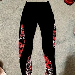 Pop fit leggings with Side pockets. Size small